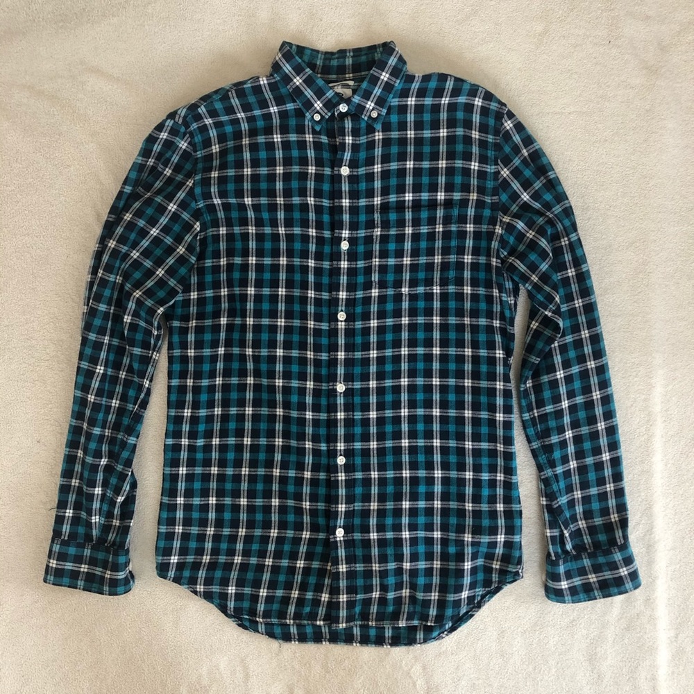 Men’s Old Navy Button Down Shirt - Medium Tall